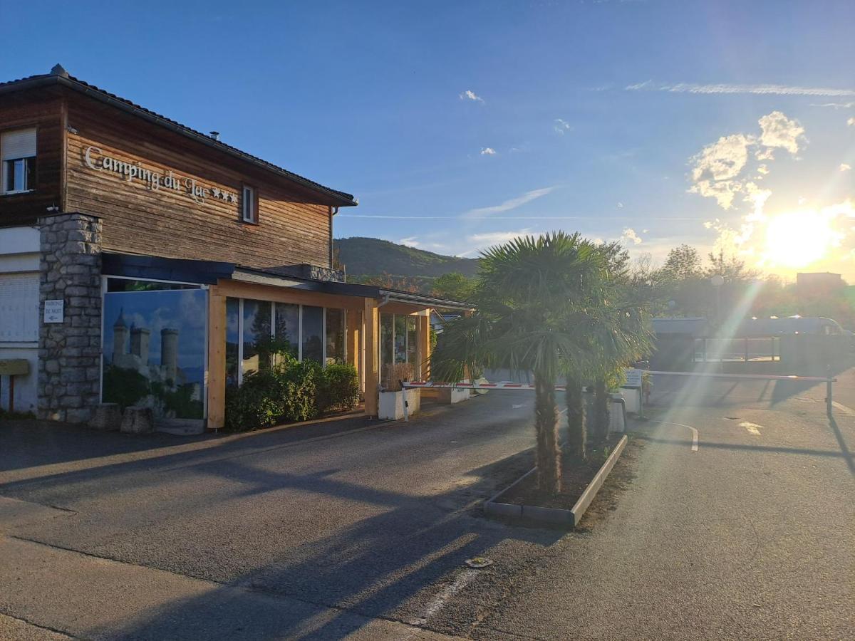 Hotel Chalet Pour 5 Personnes Equipe Sur Emplacement Privatif Dans Camping 4 Etoiles Appartenant Et Gere Par Un Particulier Foix Exterior foto
