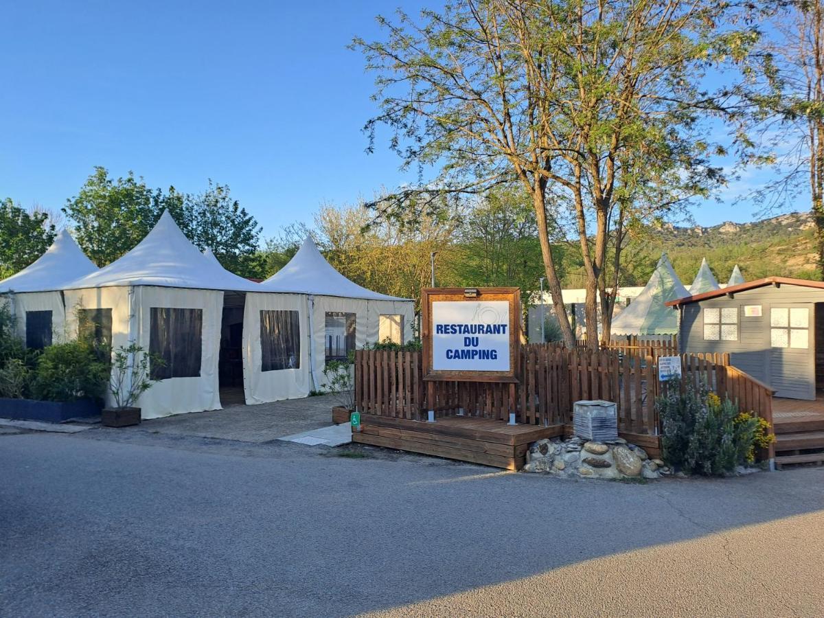 Hotel Chalet Pour 5 Personnes Equipe Sur Emplacement Privatif Dans Camping 4 Etoiles Appartenant Et Gere Par Un Particulier Foix Exterior foto