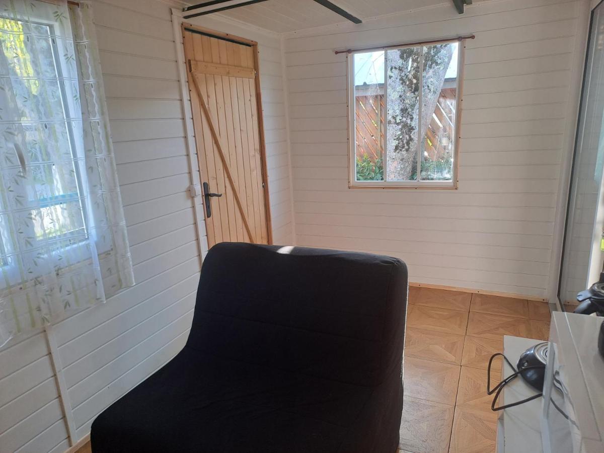 Hotel Chalet Pour 5 Personnes Equipe Sur Emplacement Privatif Dans Camping 4 Etoiles Appartenant Et Gere Par Un Particulier Foix Exterior foto