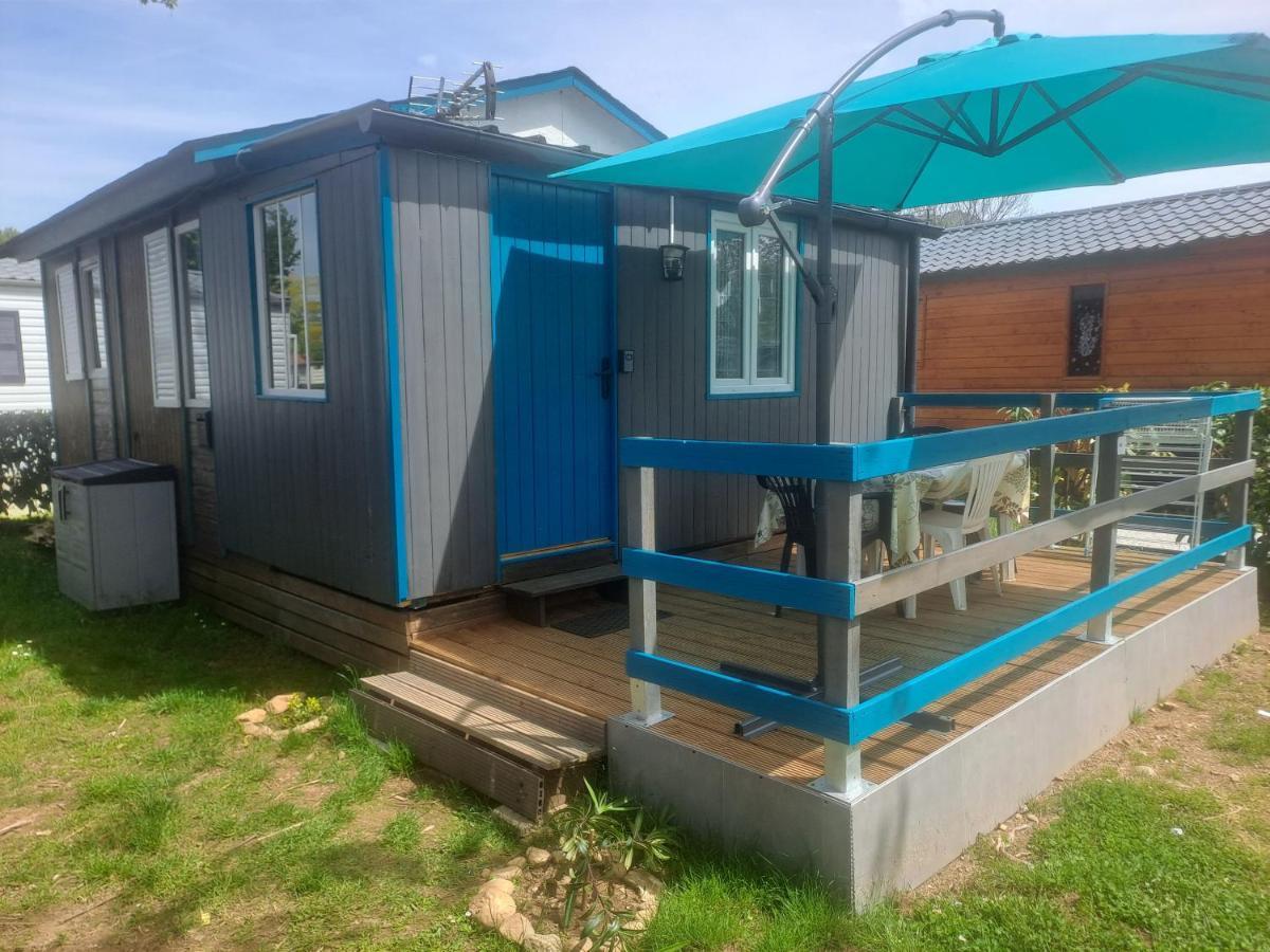 Hotel Chalet Pour 5 Personnes Equipe Sur Emplacement Privatif Dans Camping 4 Etoiles Appartenant Et Gere Par Un Particulier Foix Exterior foto
