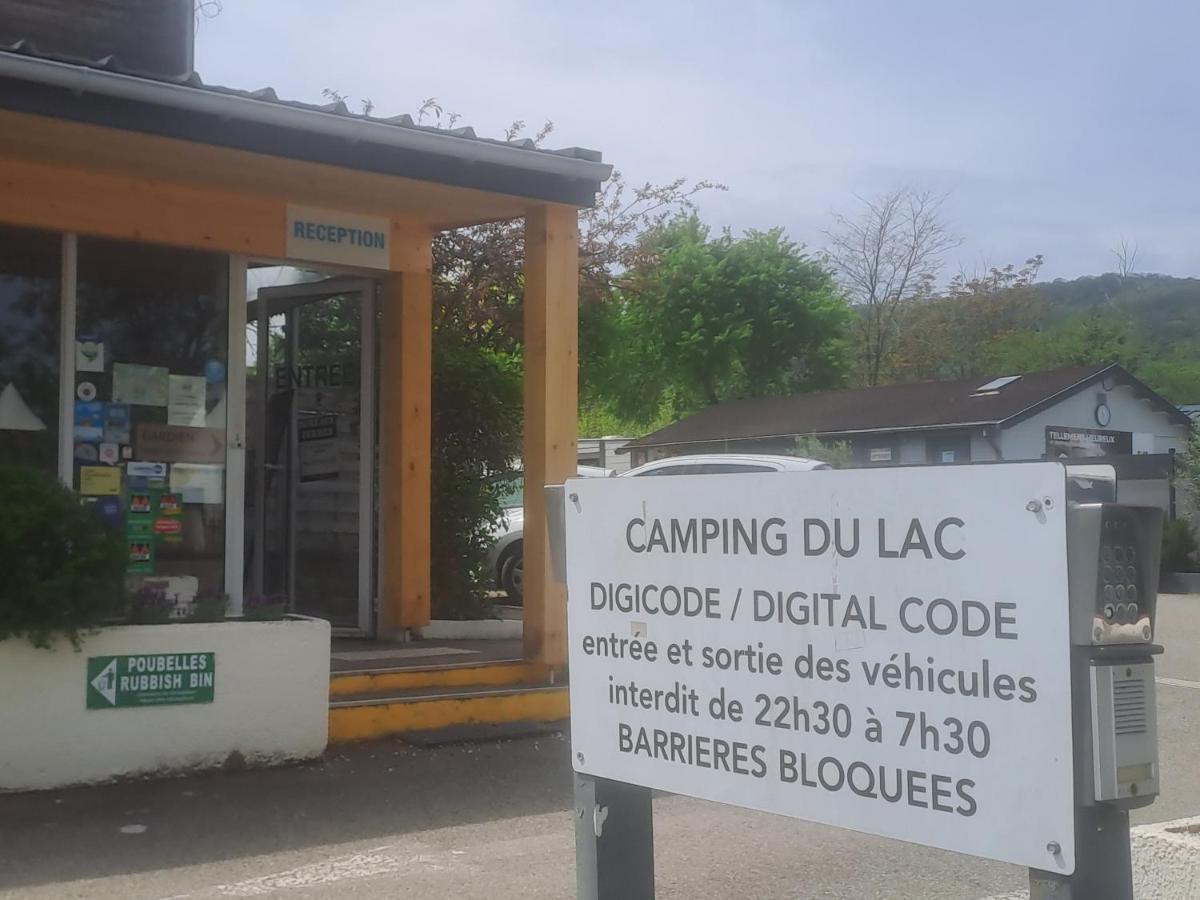 Hotel Chalet Pour 5 Personnes Equipe Sur Emplacement Privatif Dans Camping 4 Etoiles Appartenant Et Gere Par Un Particulier Foix Exterior foto