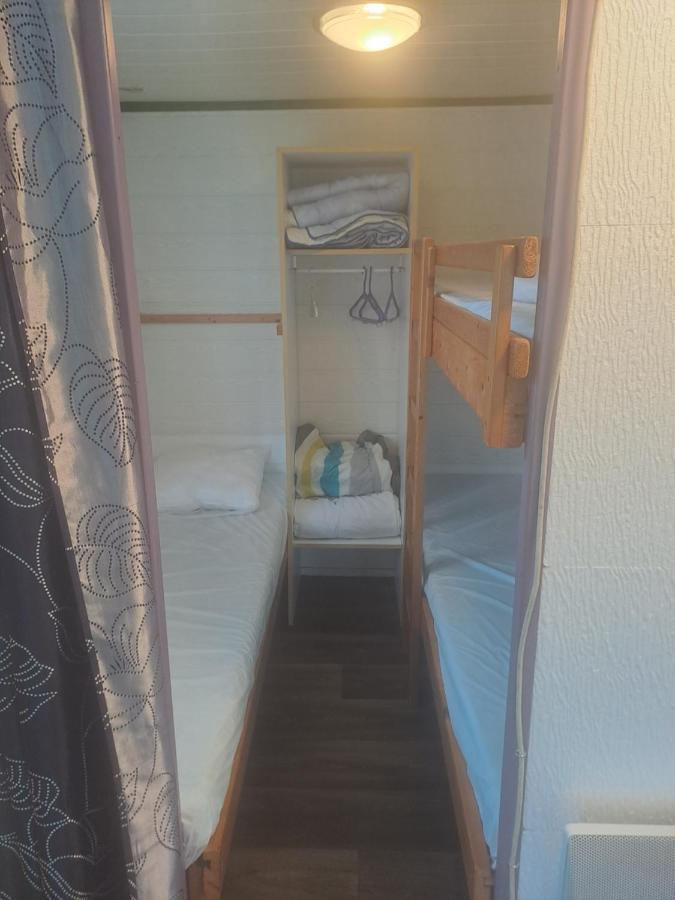 Hotel Chalet Pour 5 Personnes Equipe Sur Emplacement Privatif Dans Camping 4 Etoiles Appartenant Et Gere Par Un Particulier Foix Exterior foto